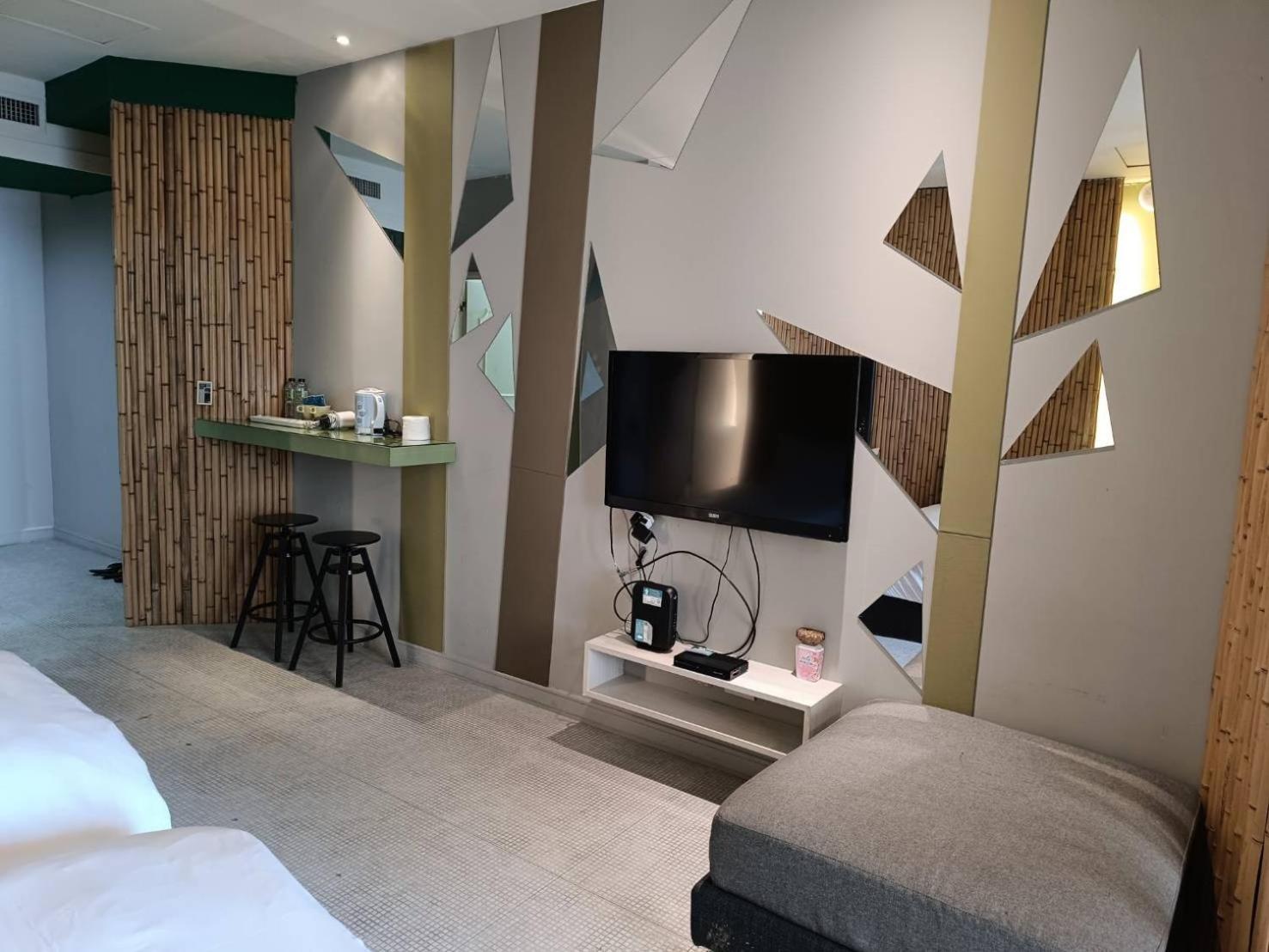 Apartament 三条文旅 Kaohsiung Zewnętrze zdjęcie